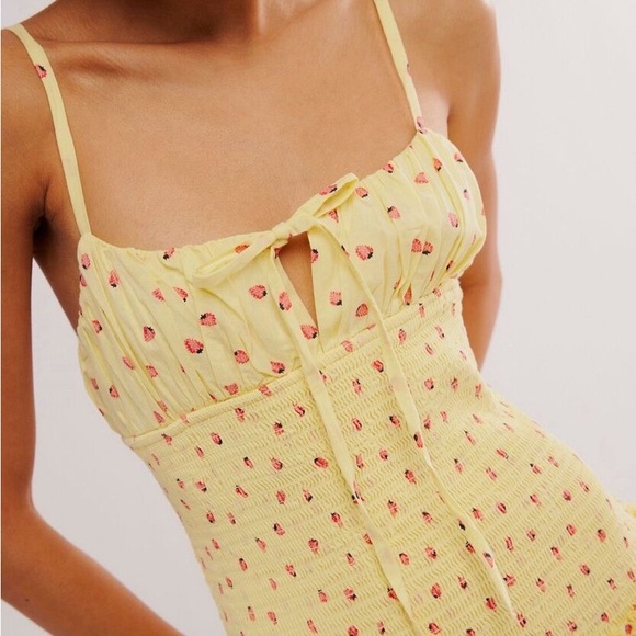 Free People Lavender Daze Yellow Strawberry Print Summer Smocked Midi Dress Med - Picture 2 of 7
